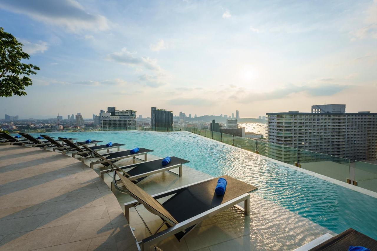 Somerset Патая Екстериор снимка Infinity pool at the 39th floor