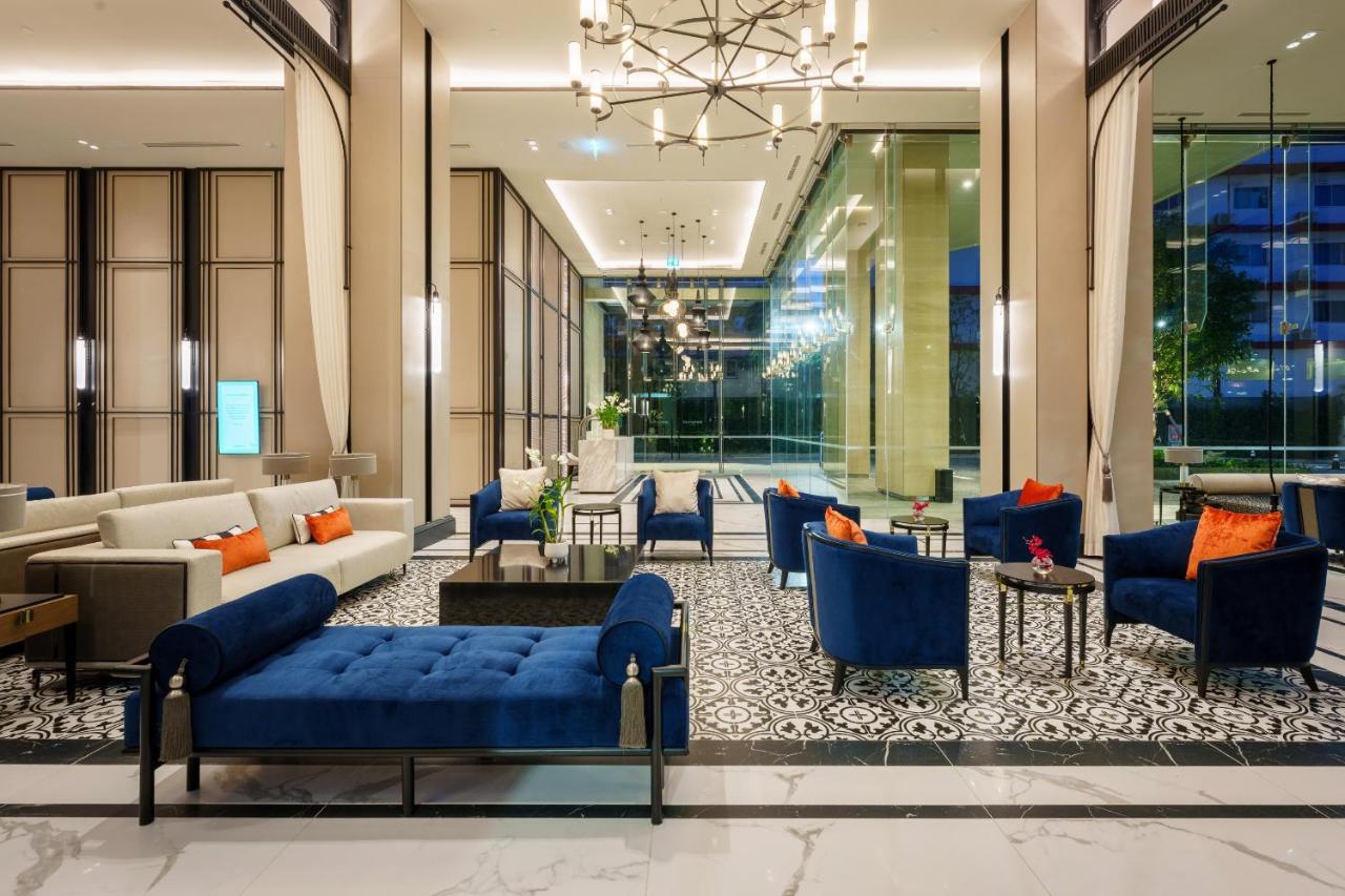 Somerset Патая Екстериор снимка The lobby of the hotel