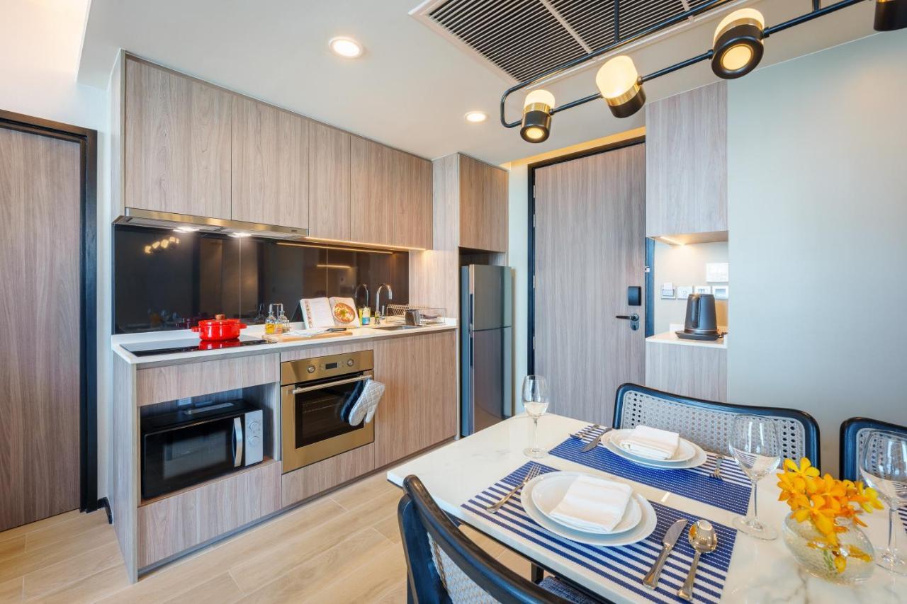 Somerset Патая Екстериор снимка A kitchen in a serviced apartment in Singapore